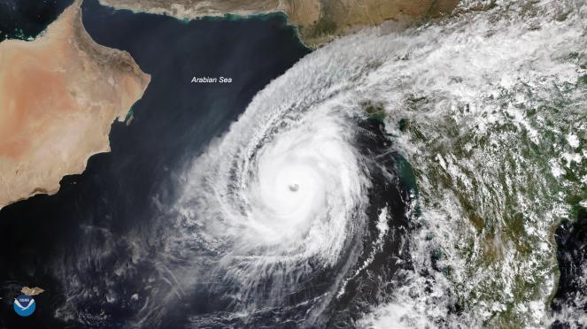 You are currently viewing Τροπικός Κυκλώνας Κyarr, κατηγορίας 4, στην Αραβική θάλασσα