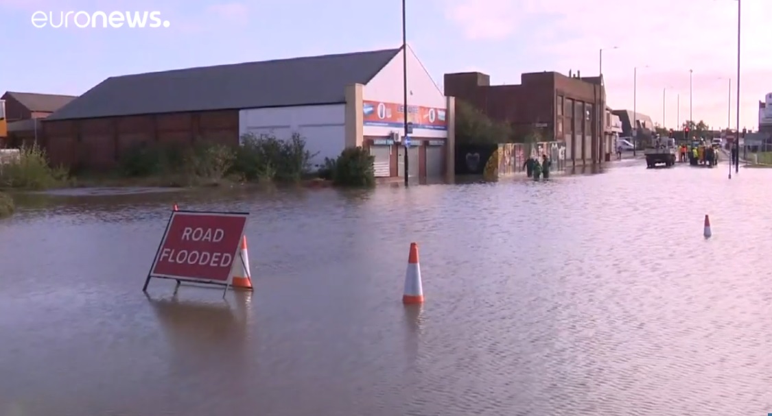 You are currently viewing Αγγλία: Μια γυναίκα νεκρή από πλημμύρες στη βόρεια Αγγλία