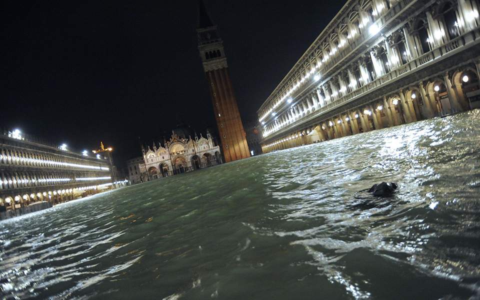 You are currently viewing Ιταλία: Σε κατάσταση καταστροφής η Βενετία – Η δεύτερη μεγαλύτερη πλημμύρα στην ιστορία της