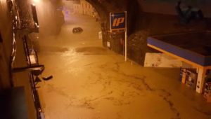 Read more about the article Σοβαρές πλημμύρες στην βορειοδυτική Ιταλία από το βαρομετρικό χαμηλό που θα επηρεάσει και την χώρα μας