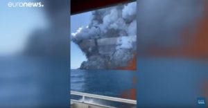 Read more about the article Νέα Ζηλανδία: Πέντε νεκροί μετά από έκρηξη στο ηφαίστειο Ουακατάνε