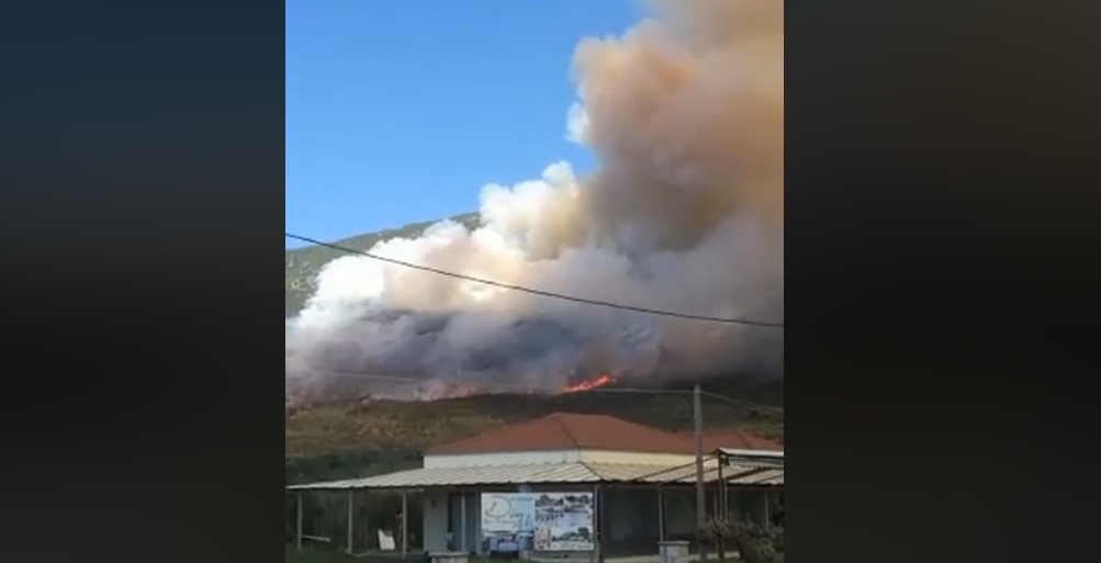 You are currently viewing Μεγάλη φωτιά σε εξέλιξη στη Χώρα Μεσσηνίας (βίντεο)