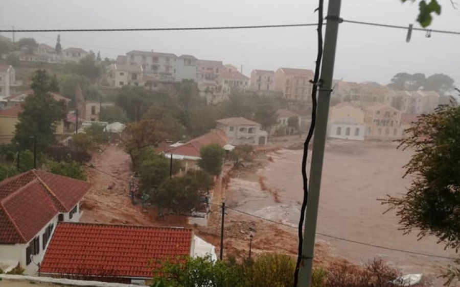 You are currently viewing Medicane “Ιανός”: Νέες εικόνες καταστροφών στην Κεφαλονιά