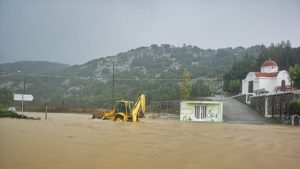 Read more about the article Κρήτη: Πλημμύρες και εγκλωβισμοί στο Οροπέδιο Λασιθίου (φώτο & βίντεο)