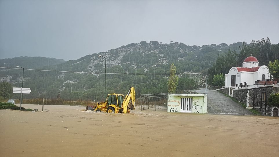 You are currently viewing Κρήτη: Πλημμύρες και εγκλωβισμοί στο Οροπέδιο Λασιθίου (φώτο & βίντεο)