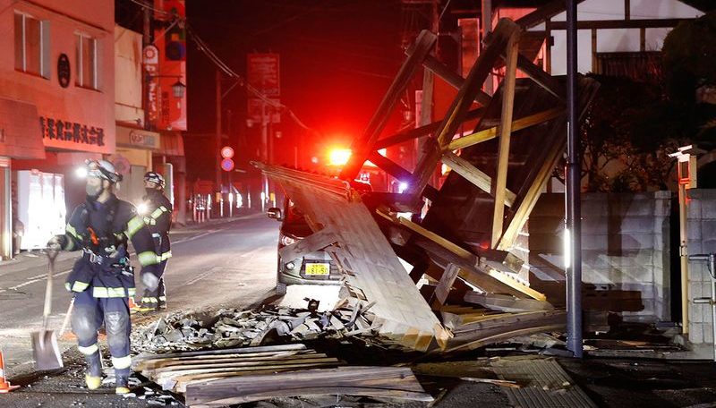 You are currently viewing Τραυματίες, καταστροφές και νοικοκυριά στο σκοτάδι από τα 7,3 Ρίχτερ στην Ιαπωνία